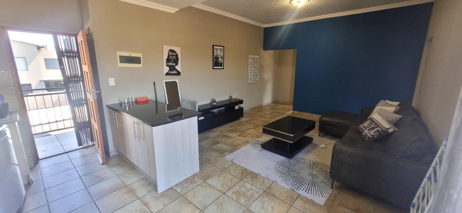 2 Bedroom Property for Sale in Gateway Manor North West